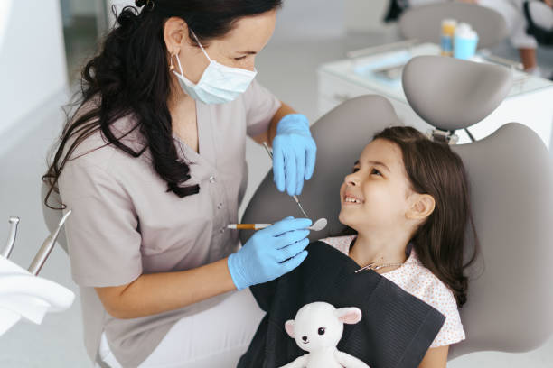 Best Emergency Tooth Extraction  in Delshire, OH